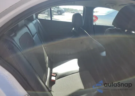 2015 Chevrolet Malibu 1Lt z USA, uszkodzony, nr VIN 1G11C5SL2FF270538